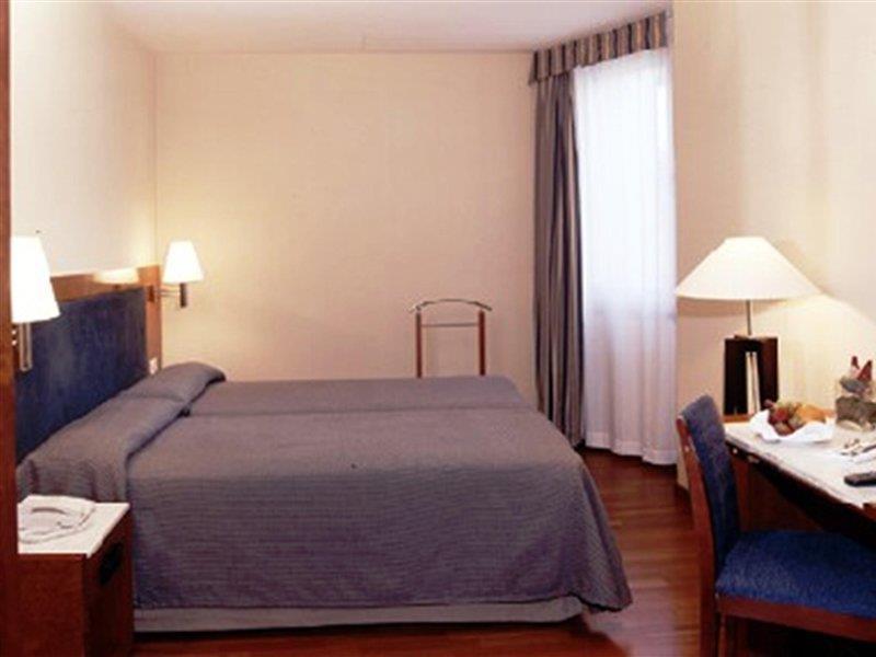 Hotel Pedralbes Barcelona Exterior photo