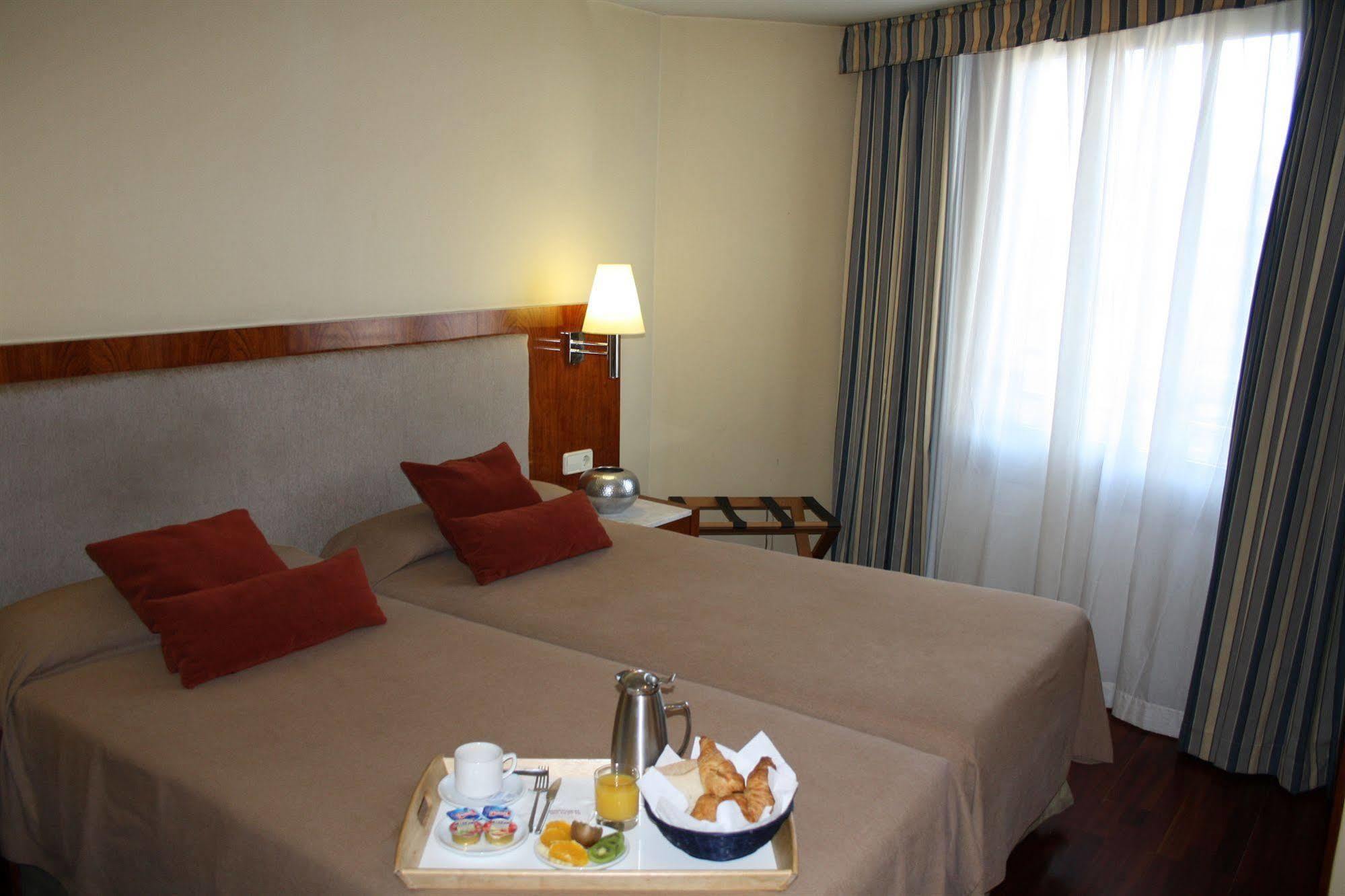 Hotel Pedralbes Barcelona Exterior photo